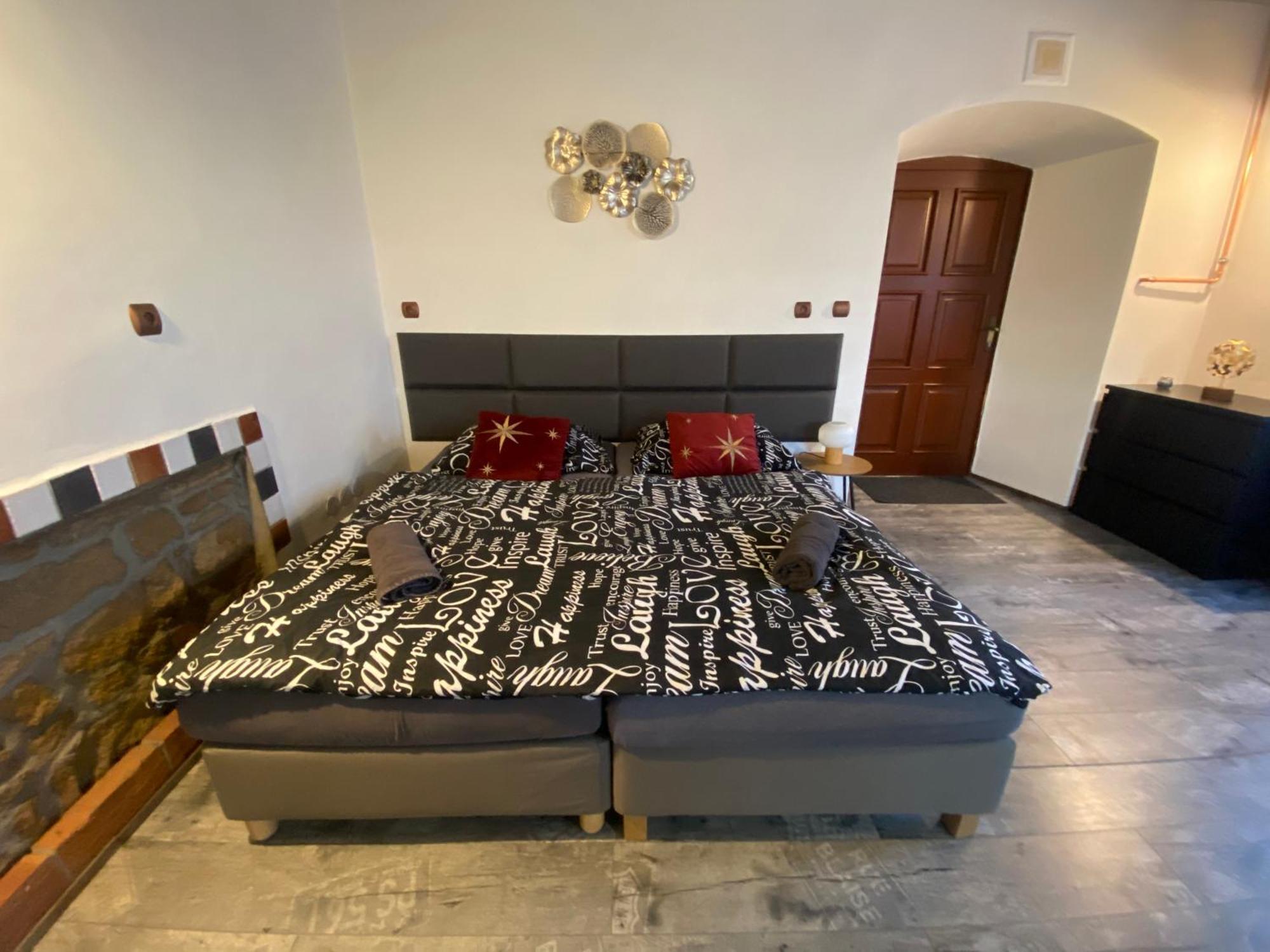 Vila Lucia - Apartman 2 Plzen Luaran gambar